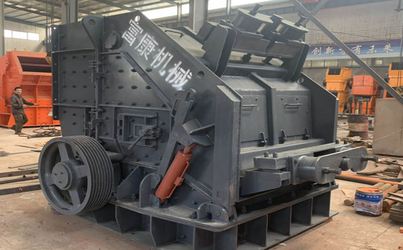 礦山破碎設(shè)備廠家 礦山破碎設(shè)備廠家